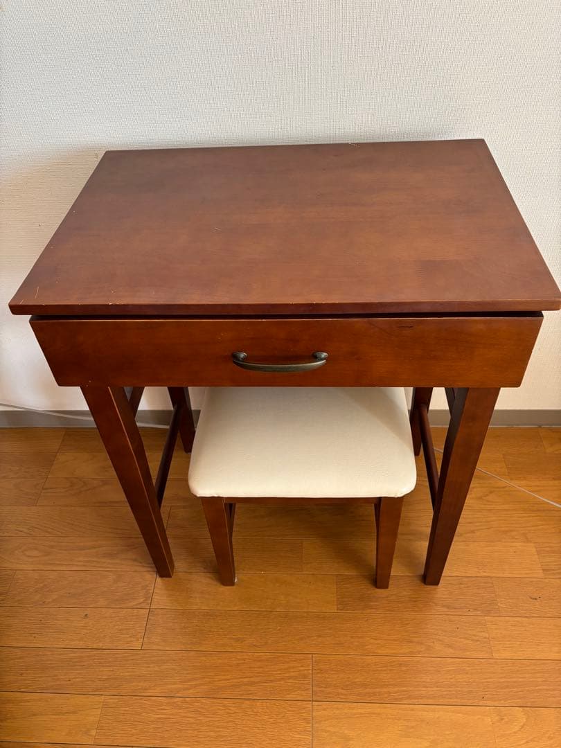 【今週末迄！(3/29)】アンティーク風ドレッサー　(椅子付き)