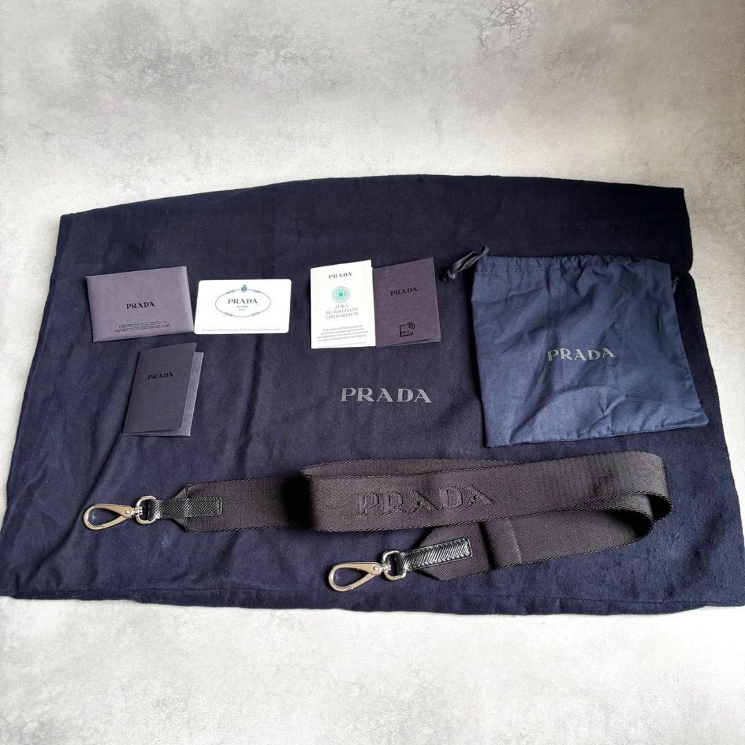 コメント割引適用済み!PRADA 2025最新/現行 レザー トートバッグ