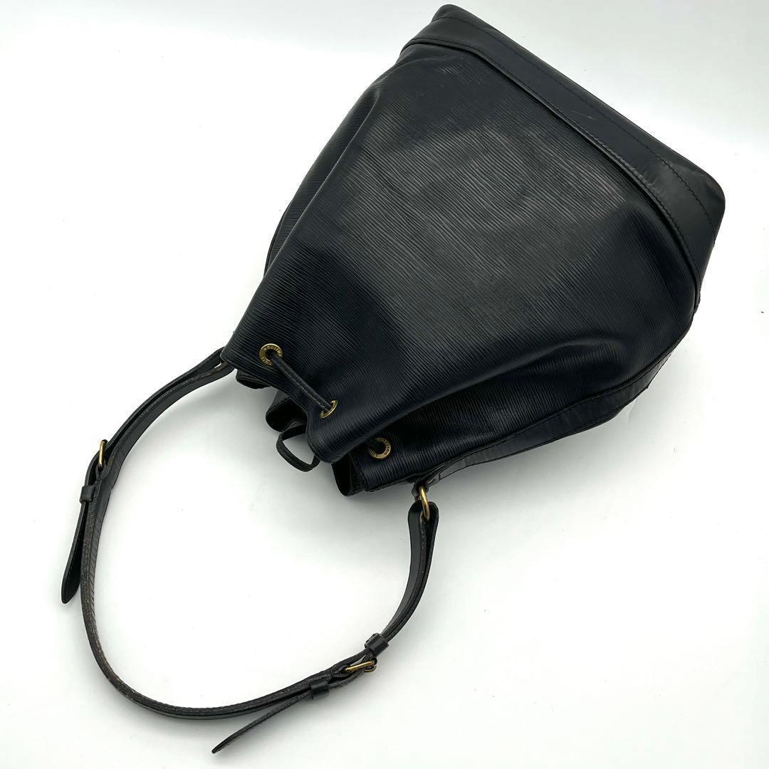 ルイヴィトン エピ ノエ ブラック　ハンドバッグ　レザー　黒　巾着バッグ