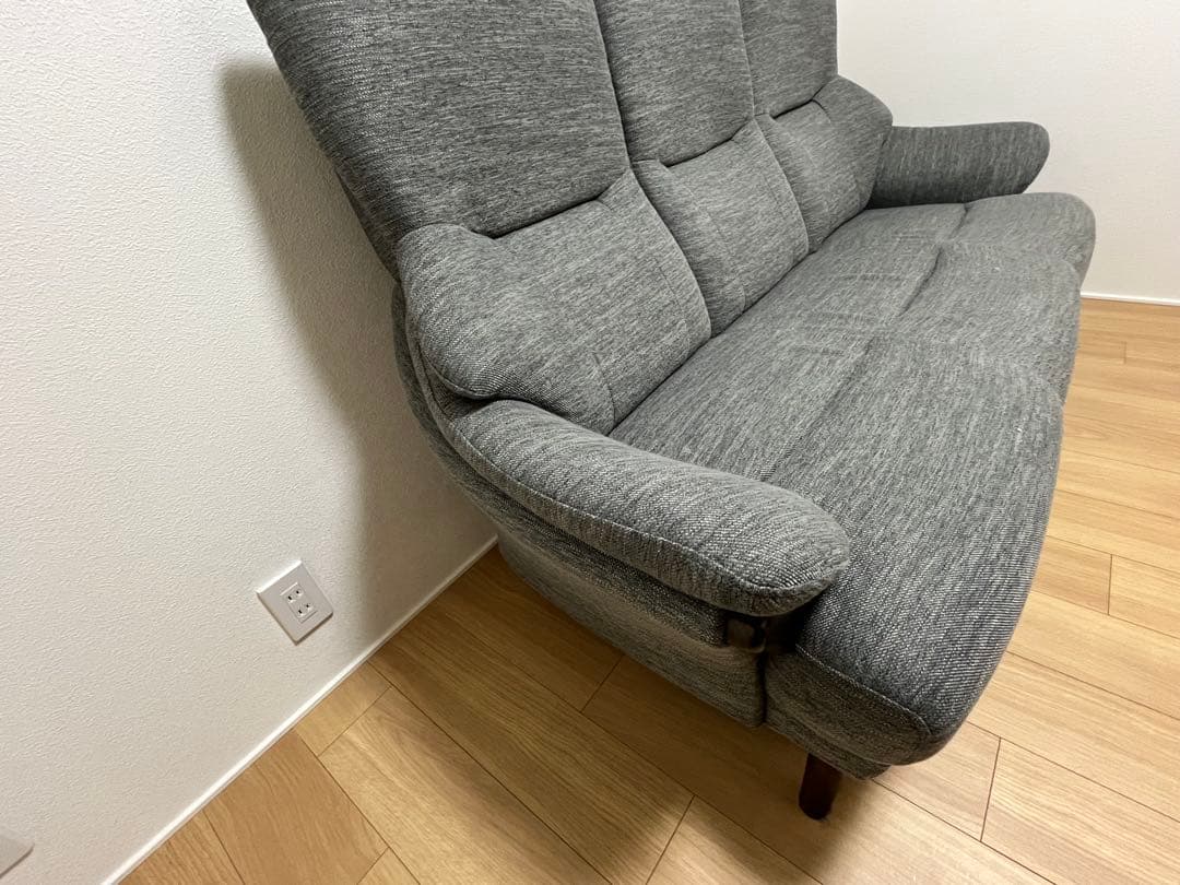 ニトリ　3人掛けソファ　コウテイ3