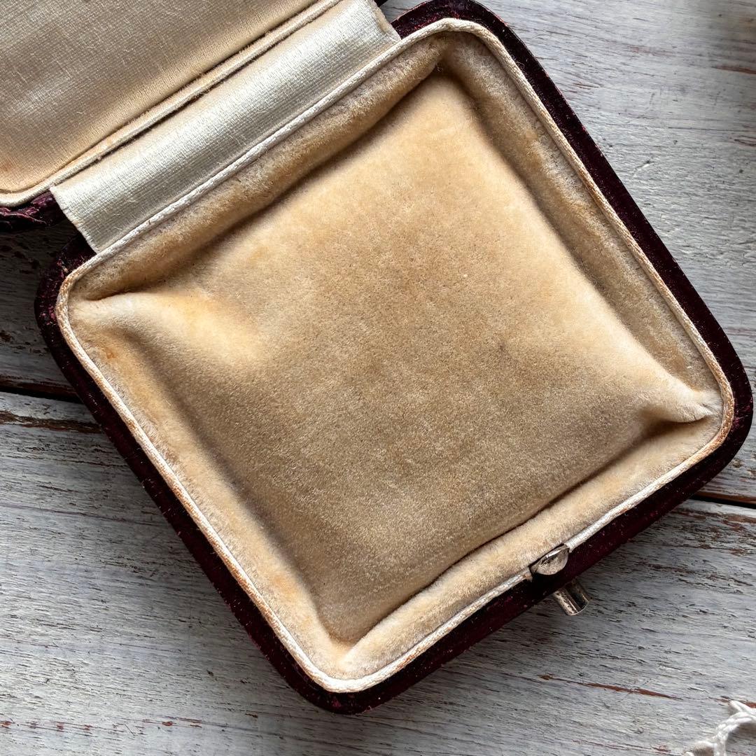 E英国イギリスアンティーク　ジュエリーケース　ブローチメダイ　ジュエリーボックス