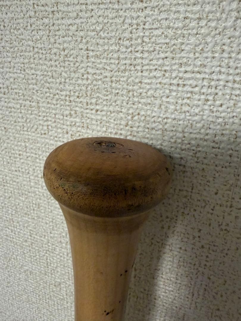 キ*ボ様 ビクタス　84cm H17 硬式木製　バット