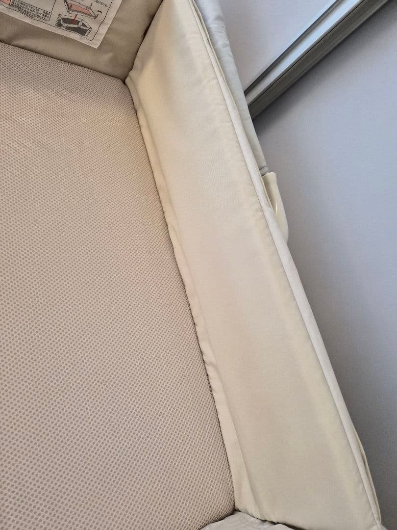 【美品】　ココネルエアー　ベビーベッド