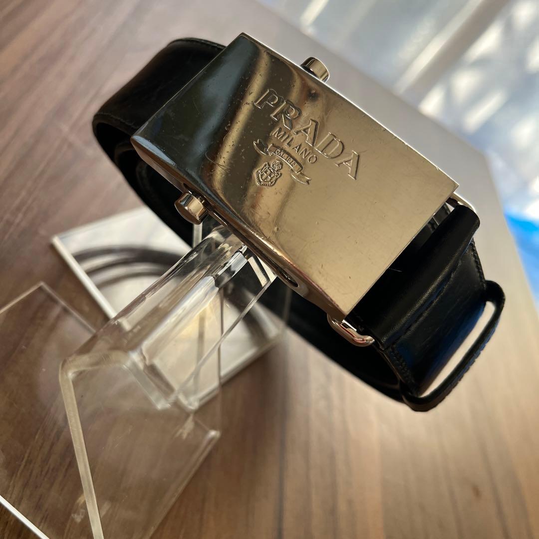 PRADA レザー　ガチャベルト