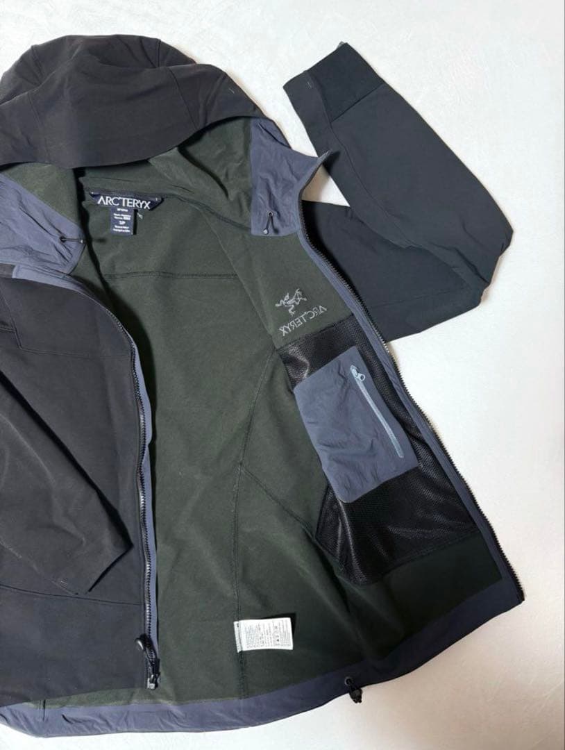 【値下げ】ARC'TERYX ca#34438 アークテリクスマウンテンパーカー