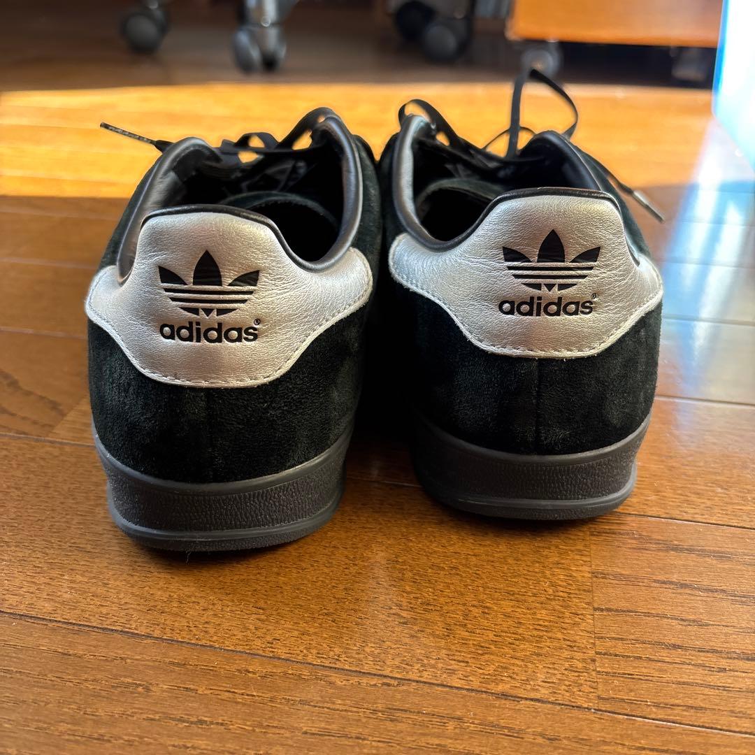 adidas gazelle indoor Billys別注 黒×銀