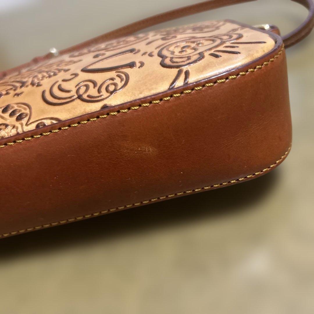 アウラ二 Domney Bourke限定バック