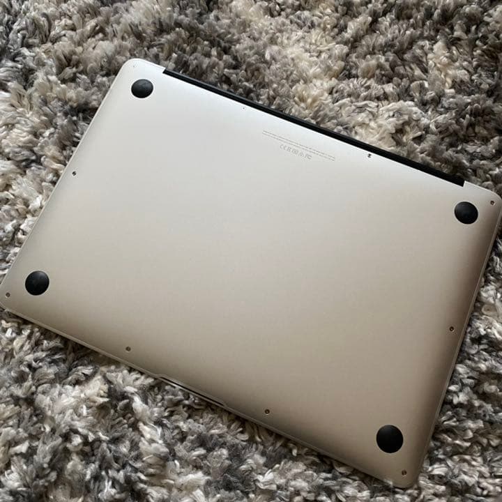 【動作問題なし】MacBook Air 13インチ256GB UK配列Intel