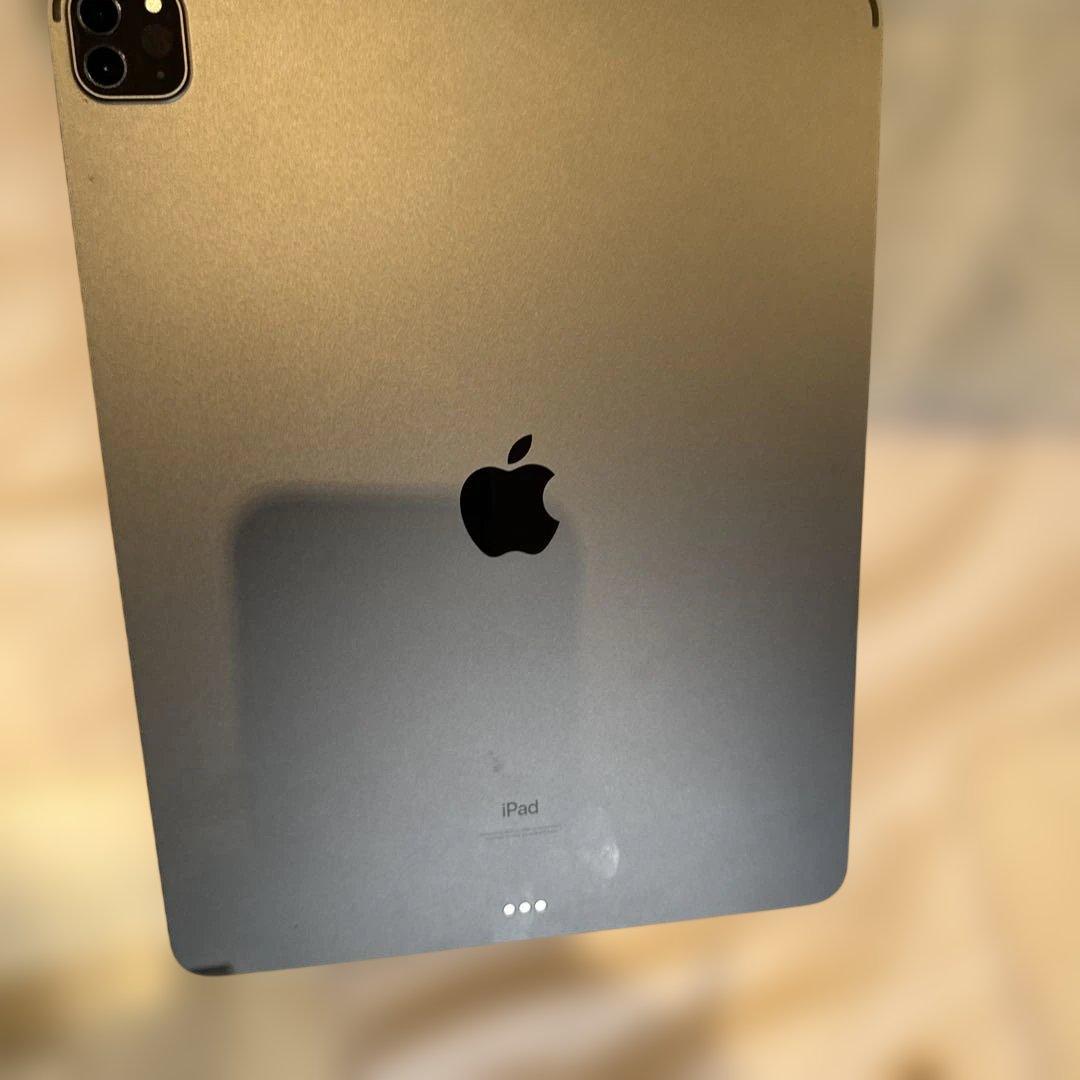 iPad Pro 12.9インチ 第5世代　M1 MagicKey board