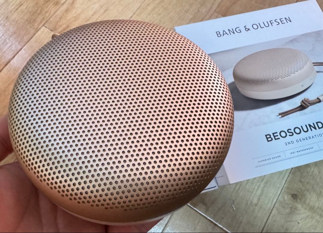 美品　Bang & Olufsen Beosound A1 2nd ゴールド色