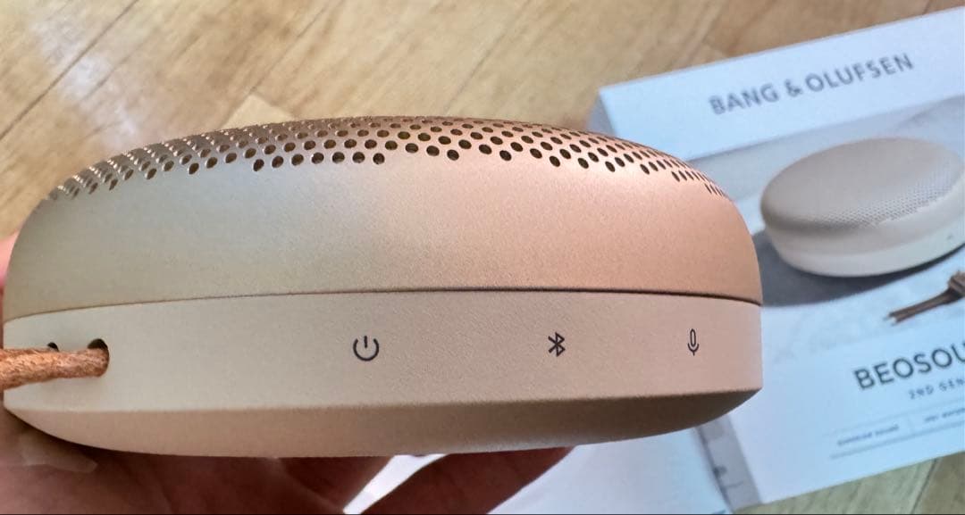 美品　Bang & Olufsen Beosound A1 2nd ゴールド色