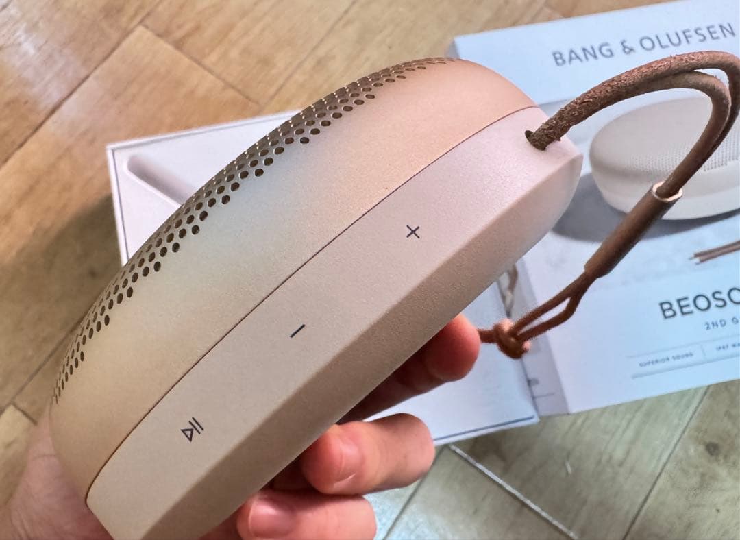 美品　Bang & Olufsen Beosound A1 2nd ゴールド色