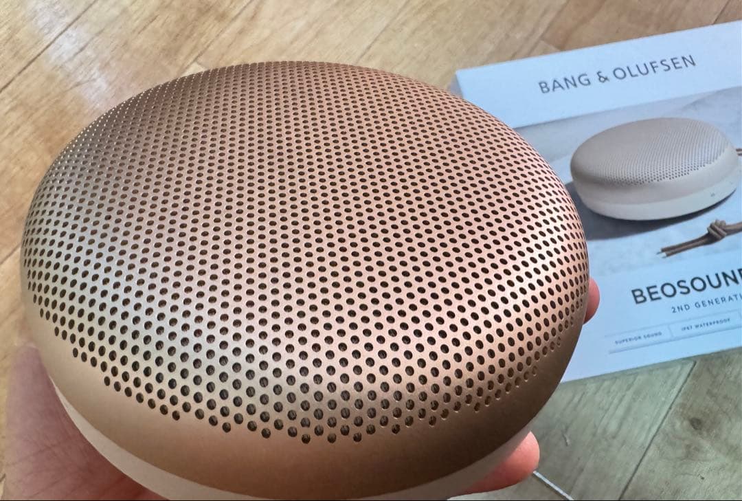 美品　Bang & Olufsen Beosound A1 2nd ゴールド色