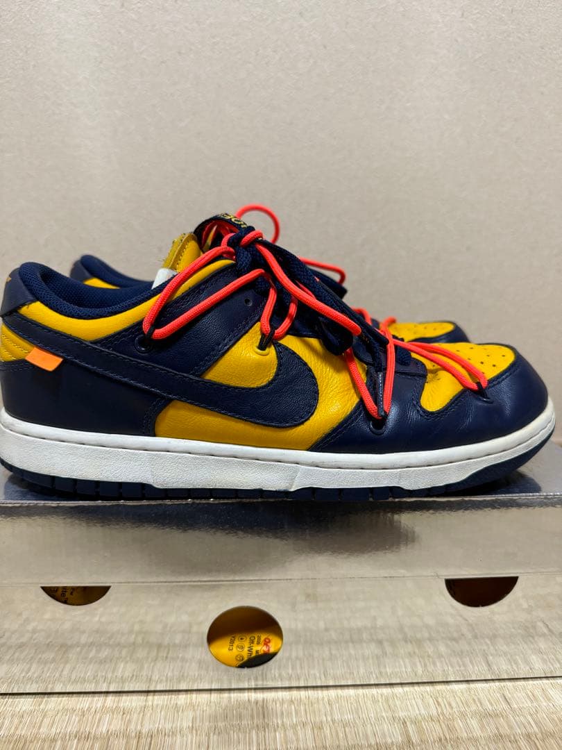 か*い様 NIKE DUNK LOW OFF WHITE スニーカー　美品