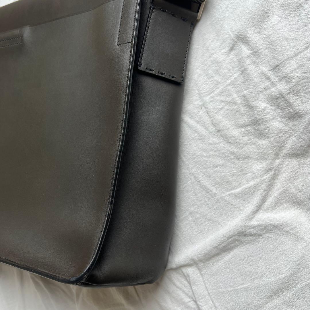 バッグ PRADA leather messenger bag dark brown