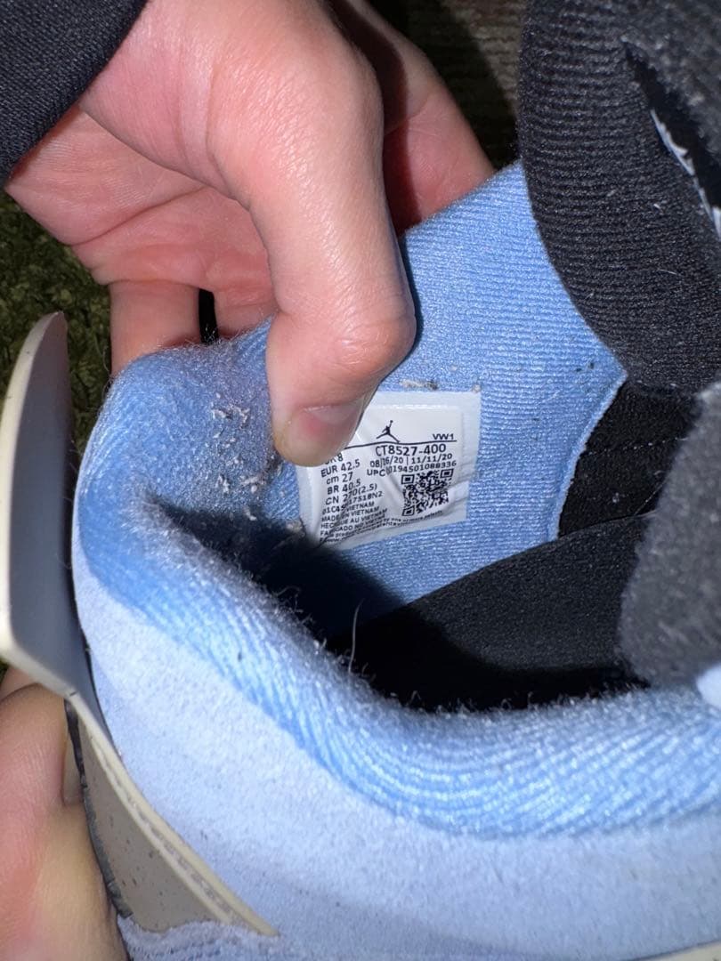 埼玉Nike Air Jordan 4 \"University Blue\"