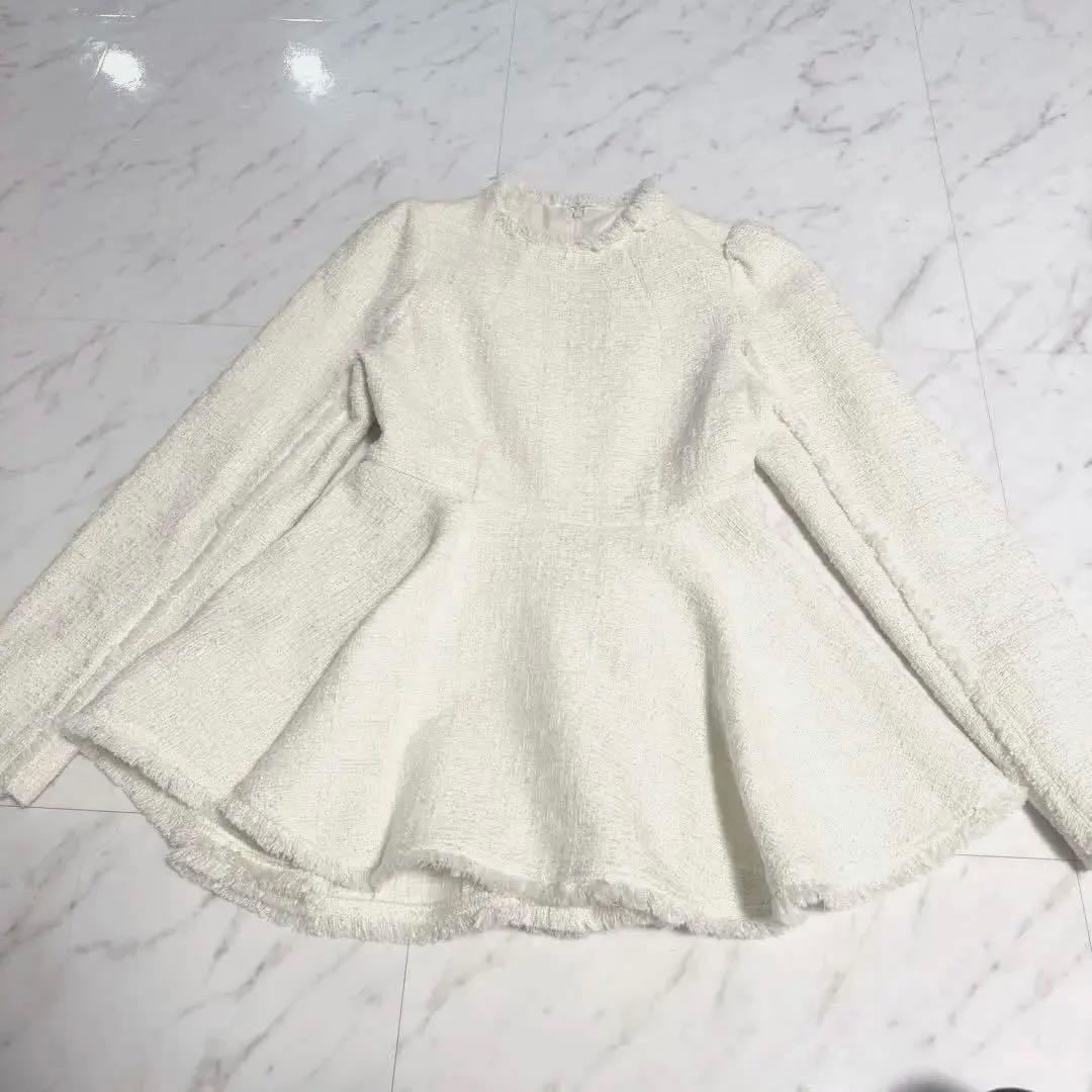 【新品タグ付き】2025✨️完売 アニュアンス ツイードペプラムブラウス 美ライン