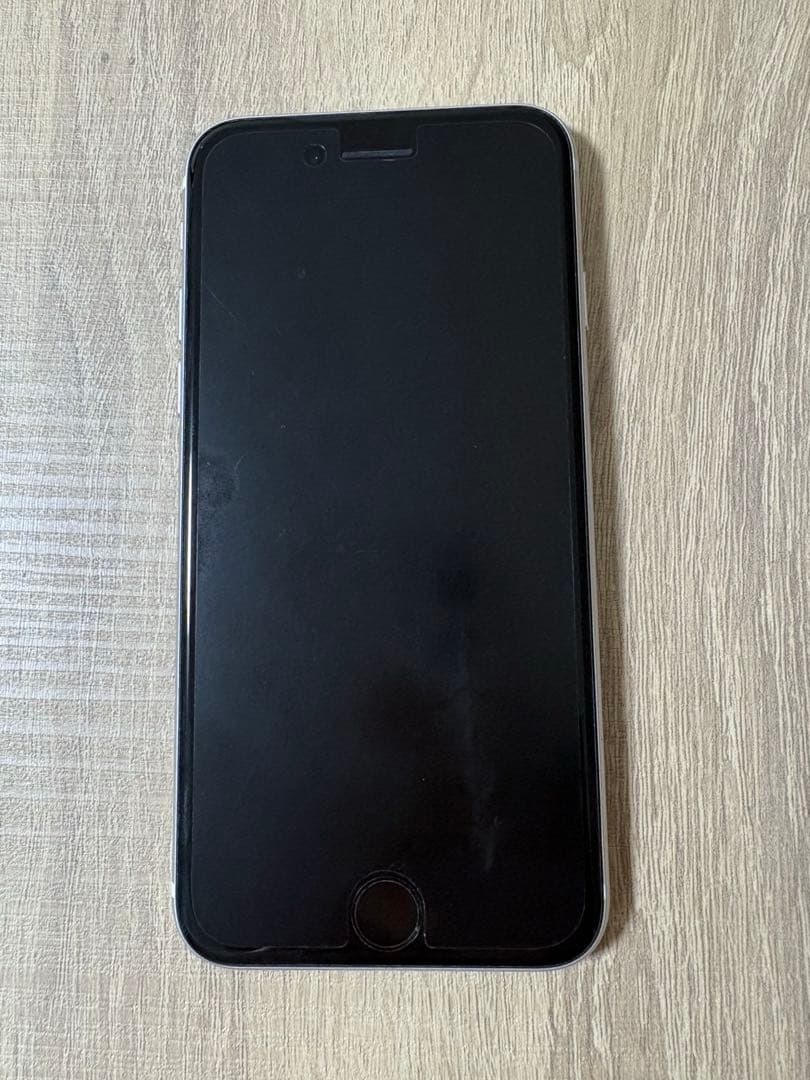 iPhone SE 第2世代　本体　ホワイト　128GB SIMロック解除済