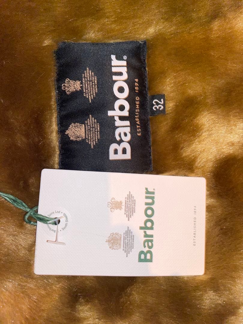 新品タグ付き　BARBOUR フロントジップ ファー ライナー ベスト　32