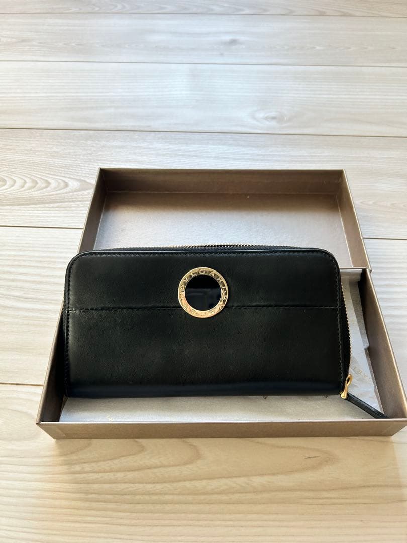 BVLGARI ブラックレザー 長財布　メンズ　レディース　ラウンドファスナー