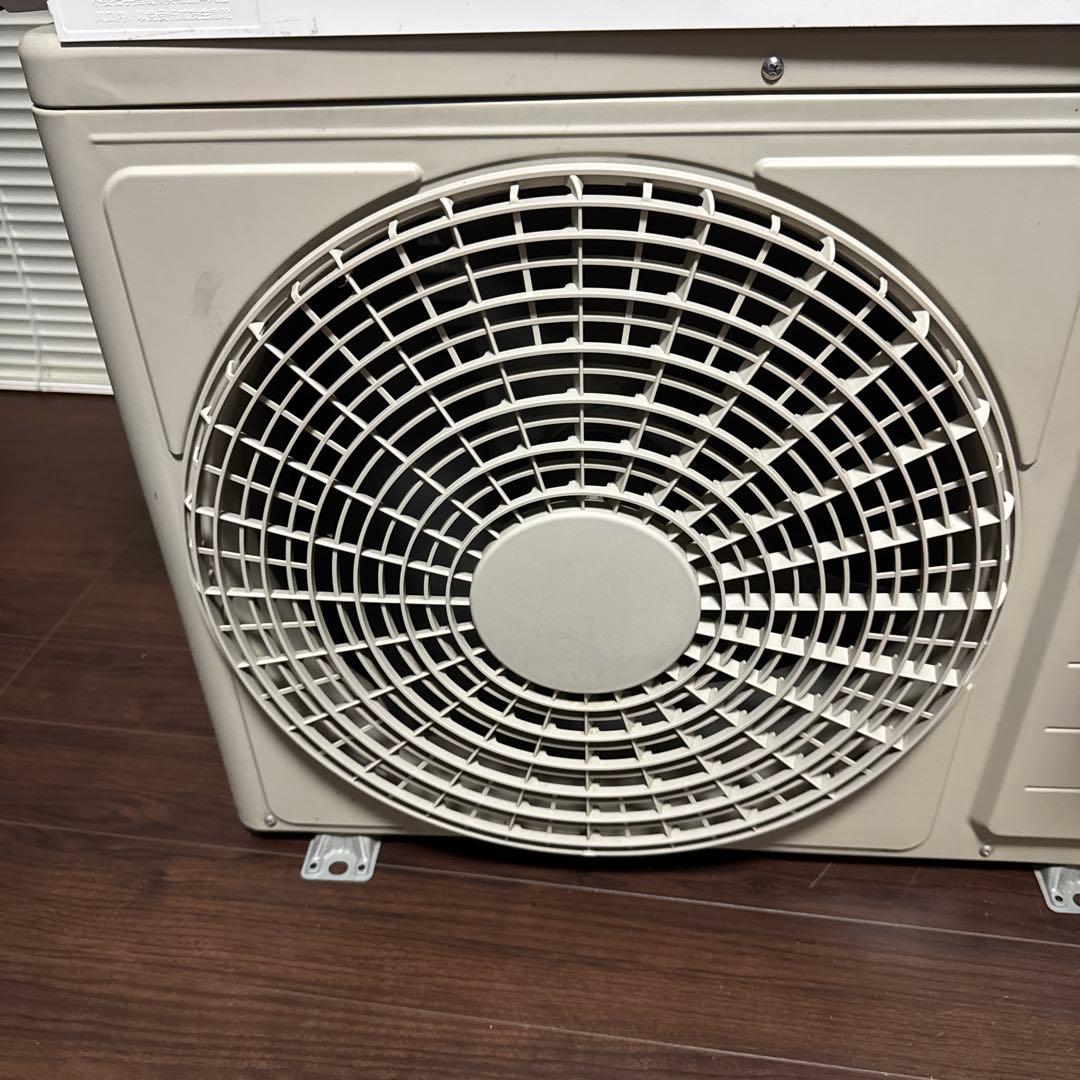 エアコン　容量2.2kw 6畳〜8畳向け　日立　しろくまくん　RAS-DT22K