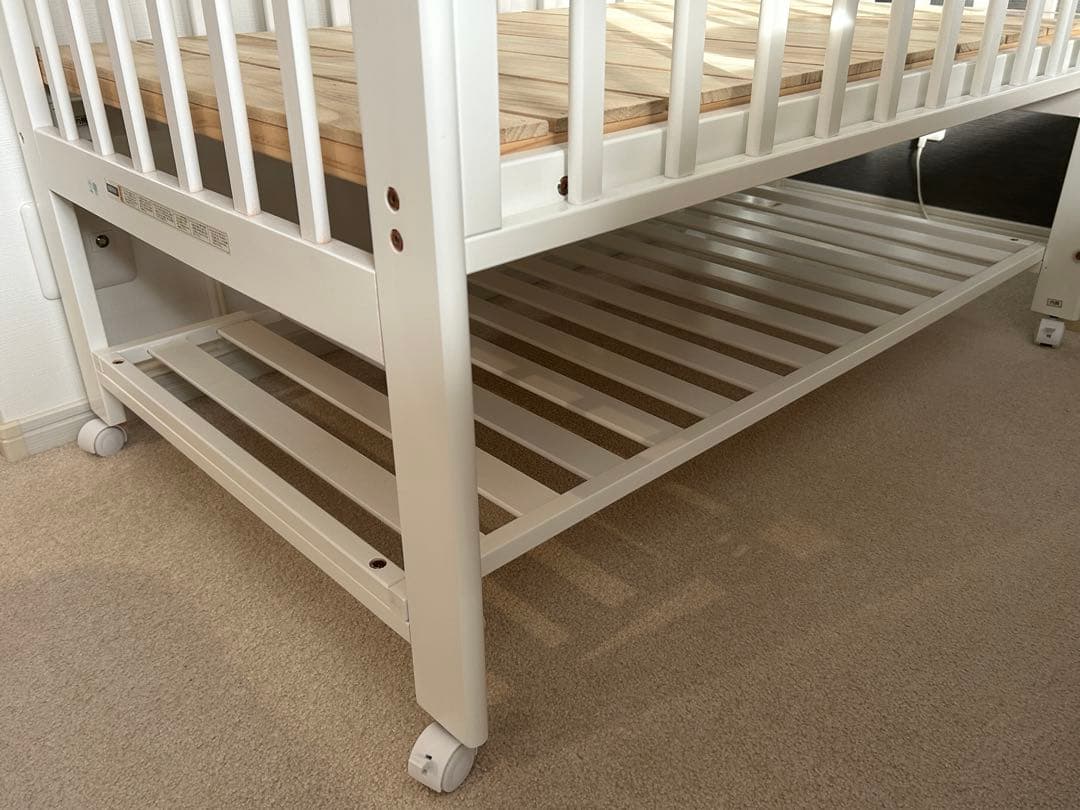 【送料込】カトージ　ハイシートベビーベッドⅡ レギュラー　すのこ床板　収納付き