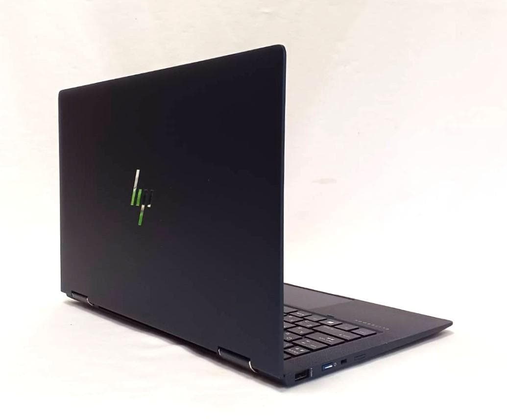 美品 2022年製 軽量 薄型 タッチパネル HP Dragonfly G2