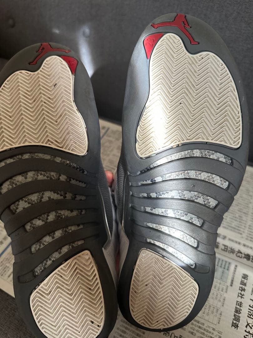 NIKEエアジョーダン12 ホワイト/グレー 28.5cmスニーカー