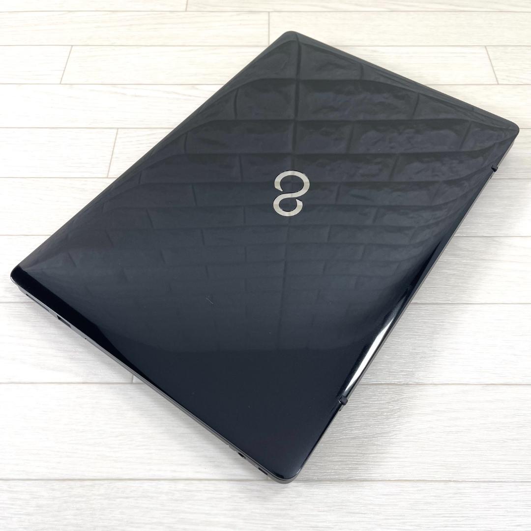 富士通 i7 新品SSD512G メモリ8 Windows11 ノートパソコン