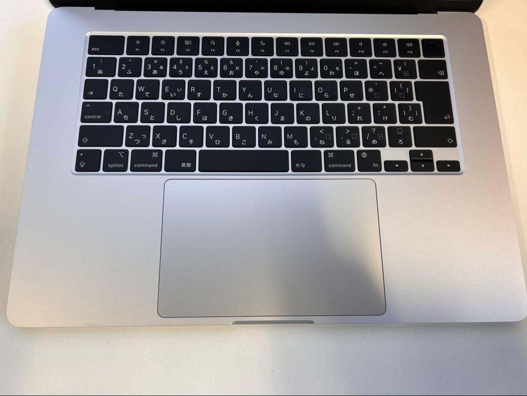 な*の様 Apple MacBook m2 スターライト メモリ8GB・SSD2