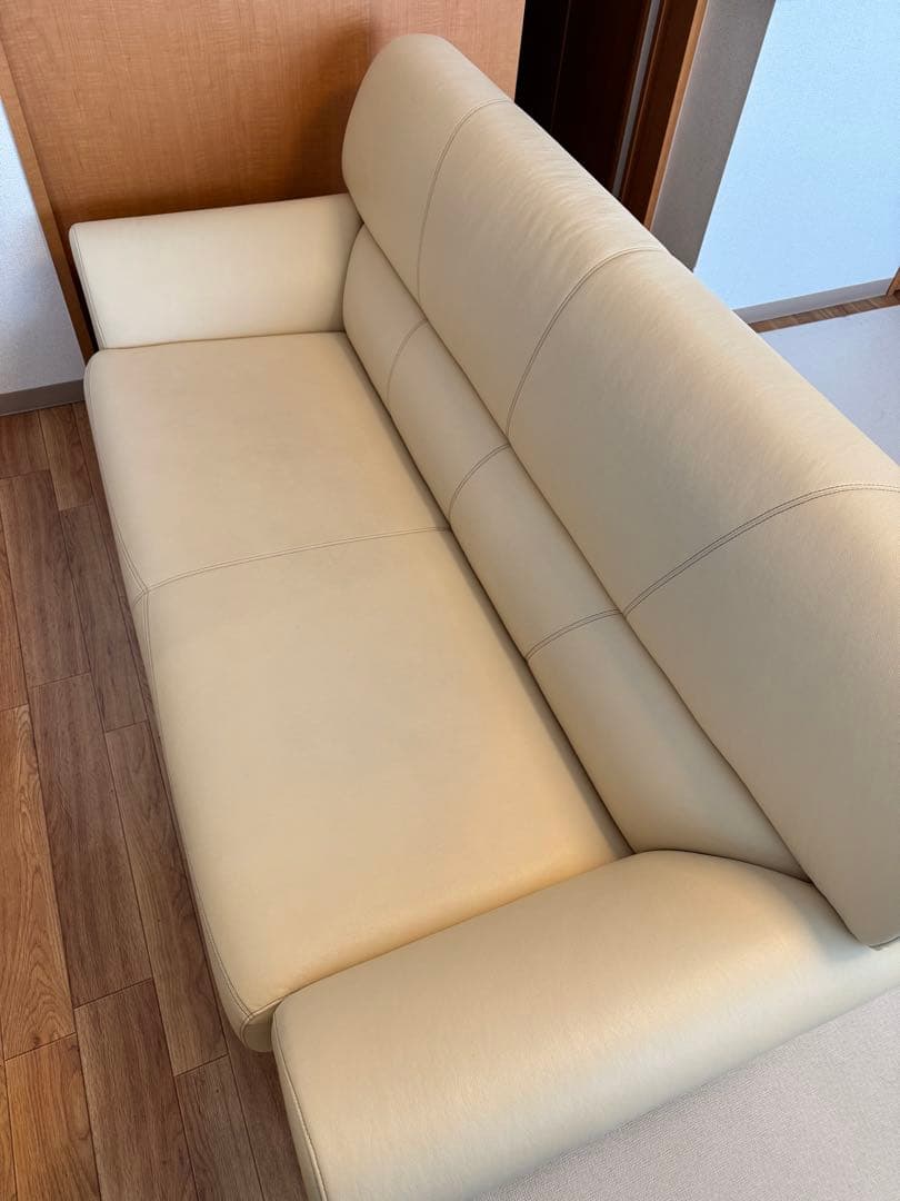 【8/24大幅値下げ】MIYATA asahikawa クリーム色ソファ