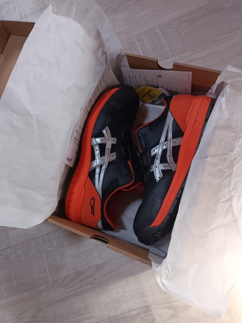 【ほぼ新品】ASICS 安全靴 28.0c m BOAダイヤル式 。