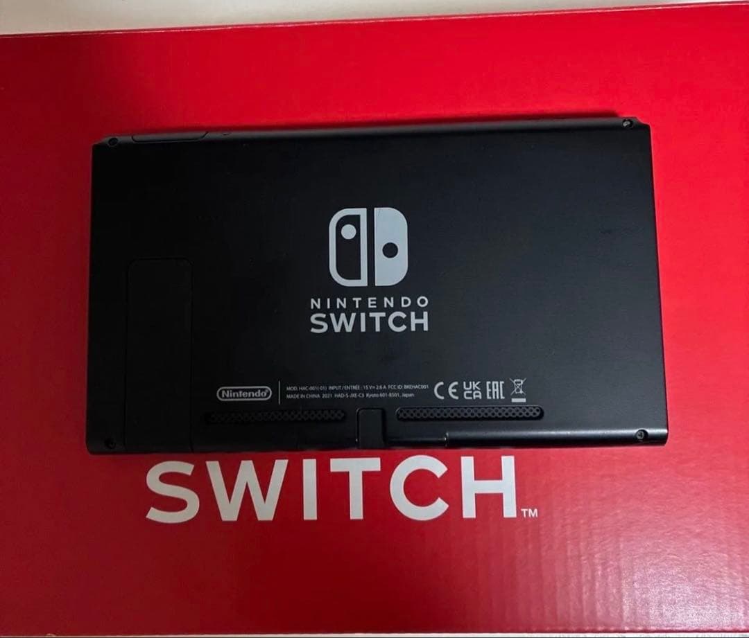 Nintendo Switch 本体 緑とピンクのJoy-Con