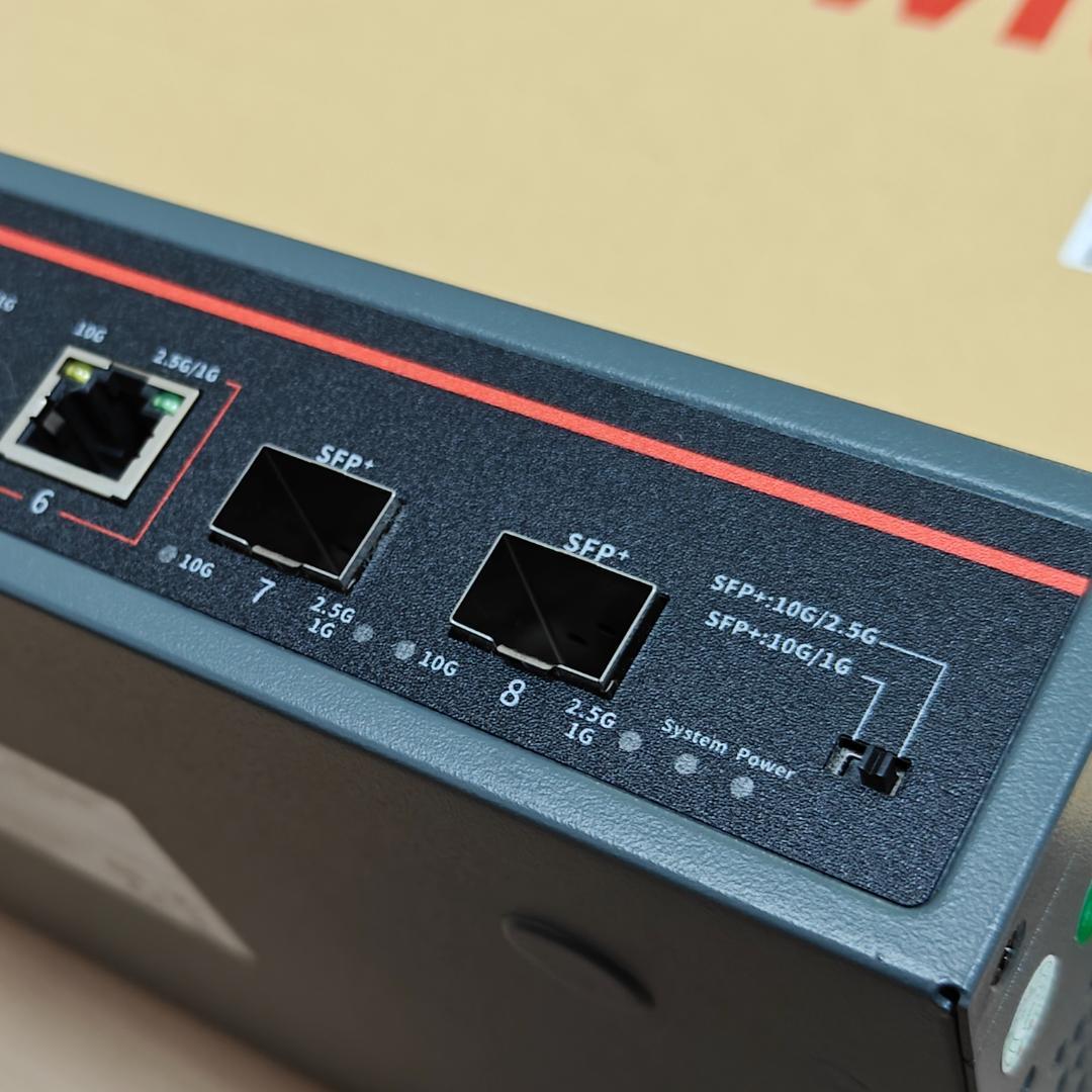 FOXNEO 10GbE RJ45/SFP+アンマネスイッチ FNS-3262X