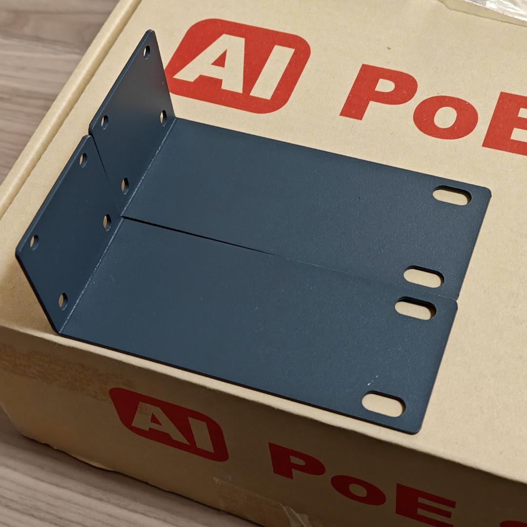 FOXNEO 10GbE RJ45/SFP+アンマネスイッチ FNS-3262X