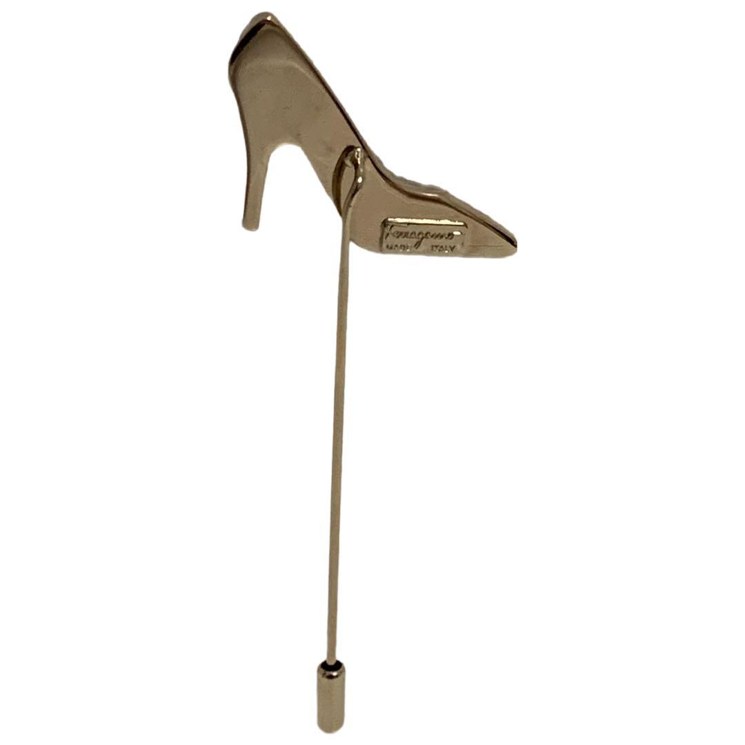 Farragamo VINTAGE ITALY製 パンプスデザイン ピンブローチ