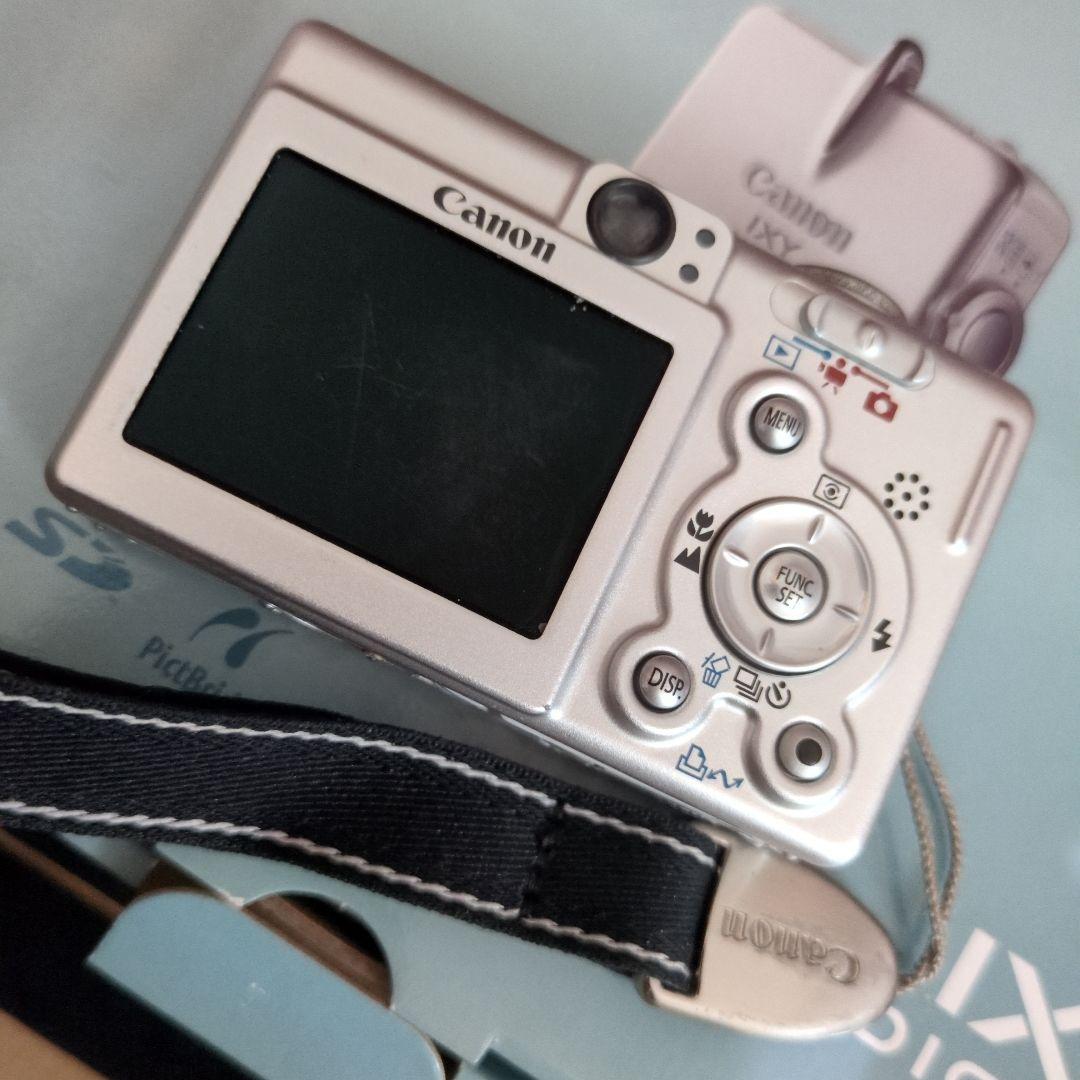 Ｕｓｅｄ　Canon　IXYD40 デジタルカメラ　　3.2メガピクセル