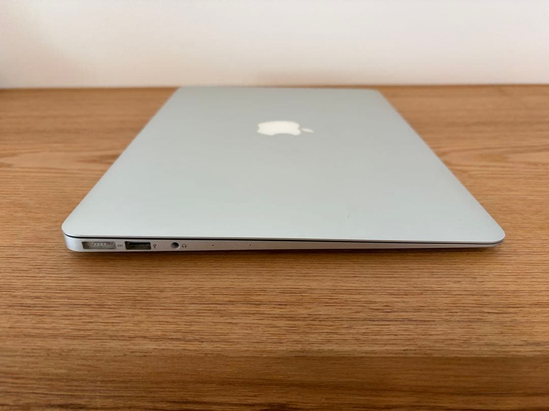 【美品】MacBook Air 13 inch 2017 8GB/256GB