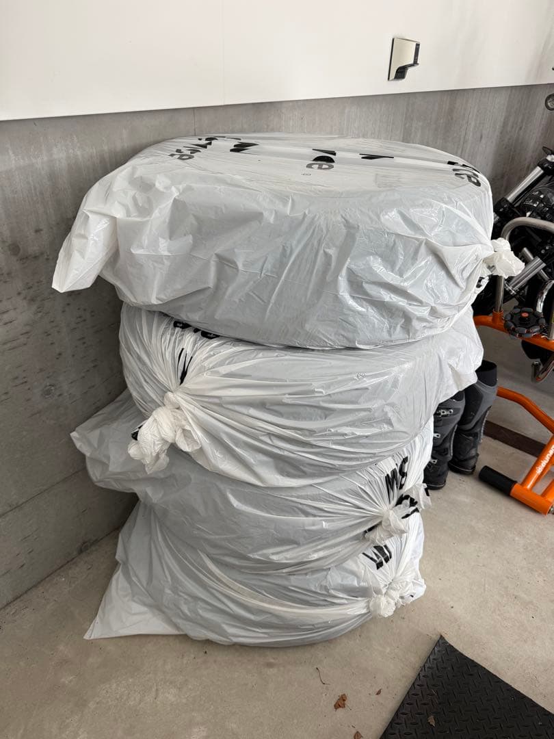  X5 M60 純正スタッドレスタイヤセット　275/45R20