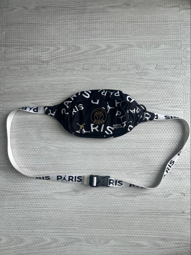 うさぎ　パリサンジェルマン ジョーダン JORDAN ボディバッグ