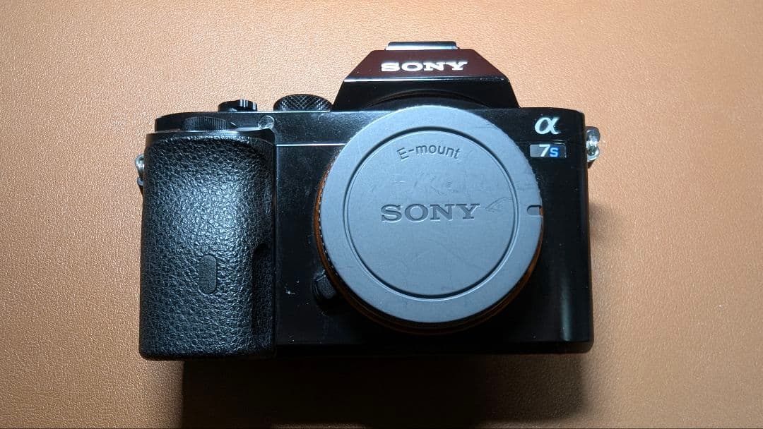 SONY α7S ILCE-7Sミラーレス一眼カメラ 本体と付属品