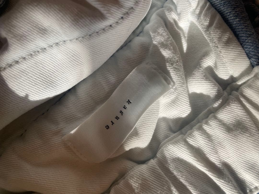 平日値下げかぐれ　フィードデニムイージーパンツ　新品　kagure