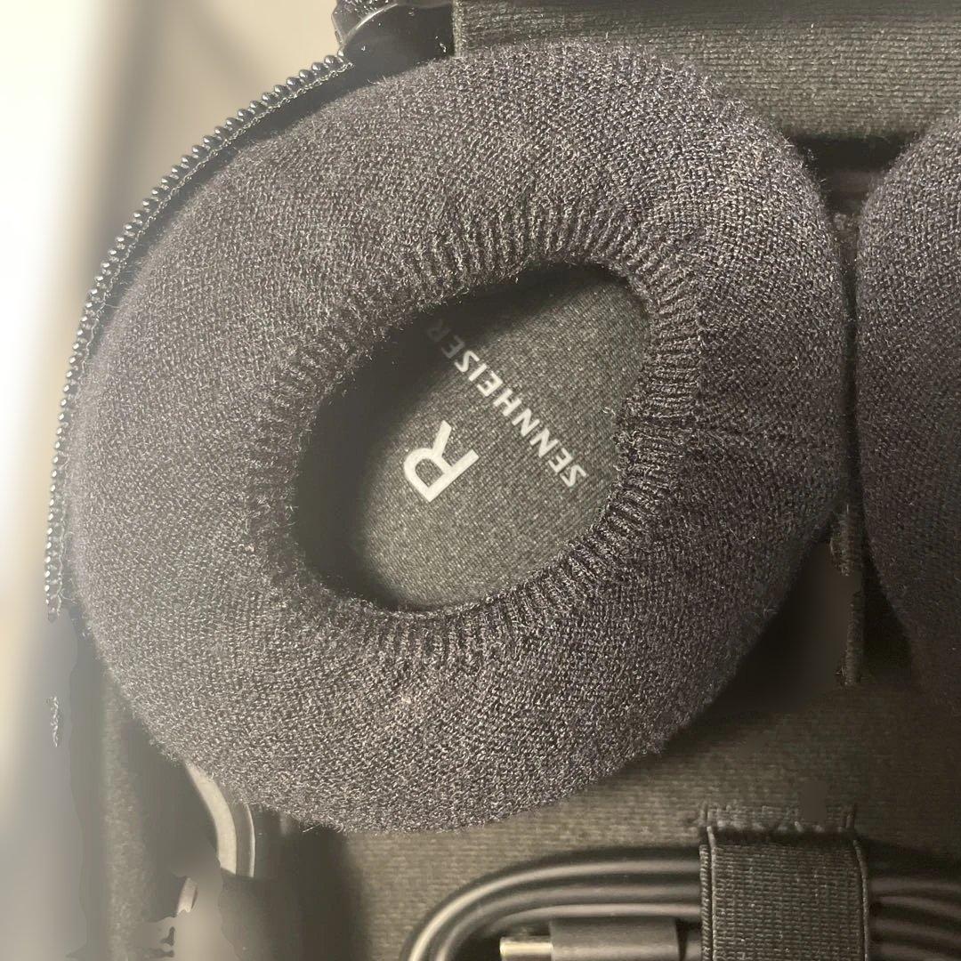 ゼンハイザー ACCENTUM Plus Wireless 付き