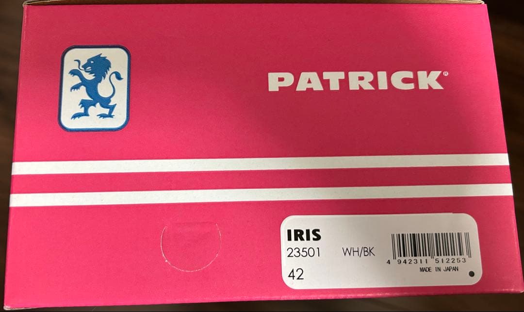 本日限定価格　新品　未使用　パトリック スニーカー　アイリスWH/BK 42