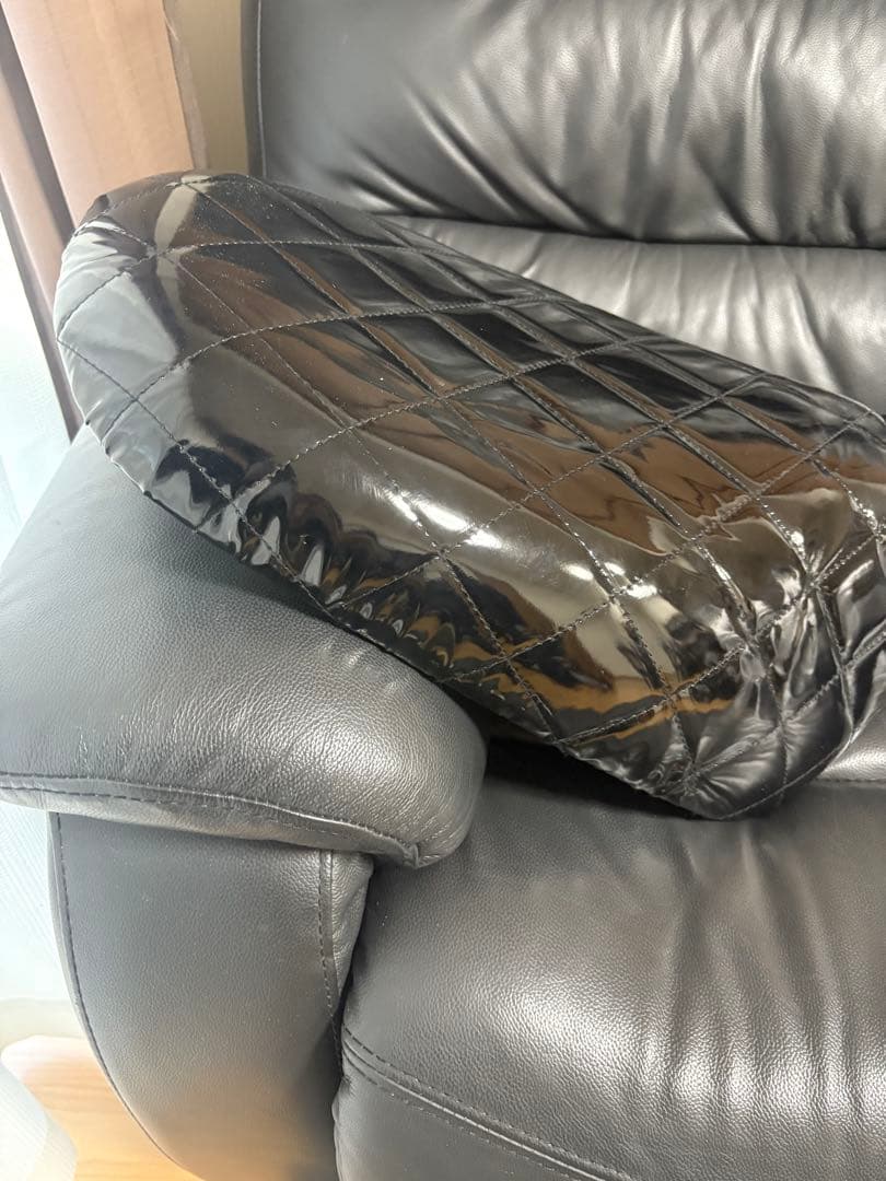 スマートディオZ4　新品エナメルシート　アンコ抜き仕様　黒