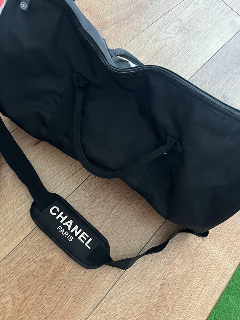 ノベルティブラック ボストンバッグ