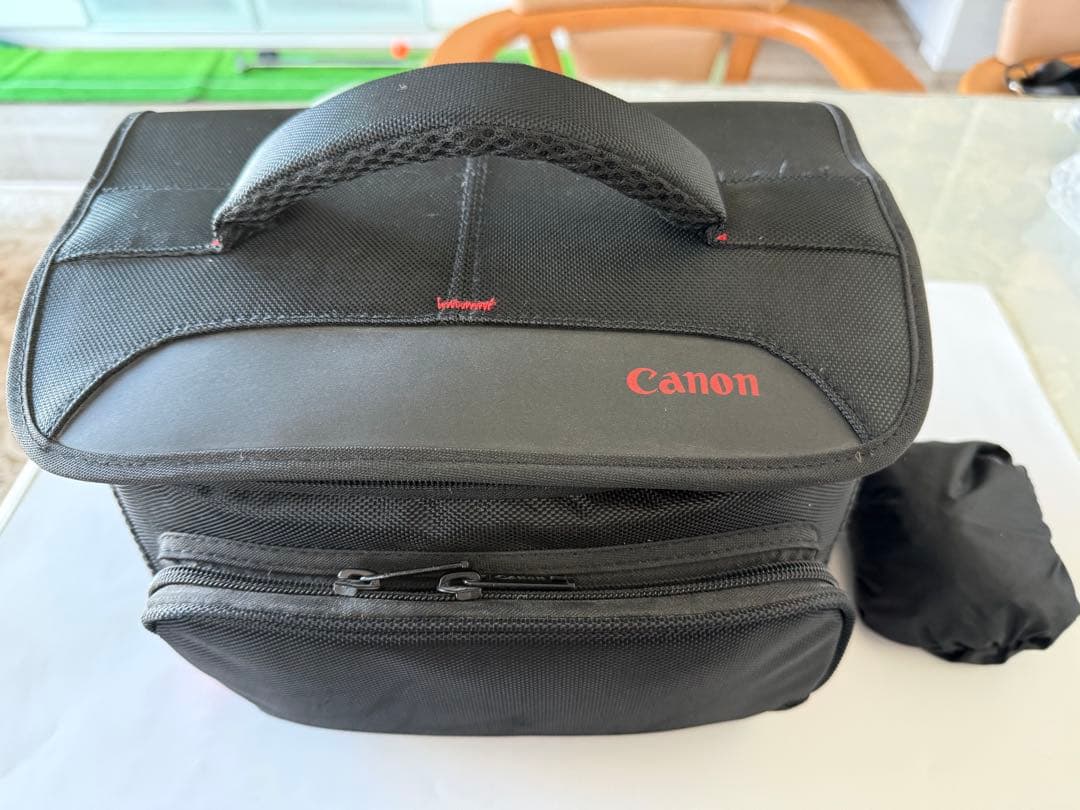 新古品：Canon EOS M6 ダブルズームレンズキット