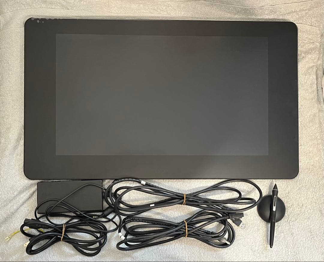 Wacom cintiq pro 24本体＋Wacom flex arm