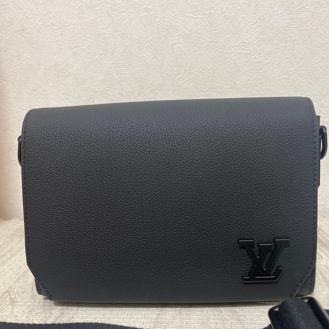 ルイヴィトン】 テイクオフメッセンジャー（本日限定価格