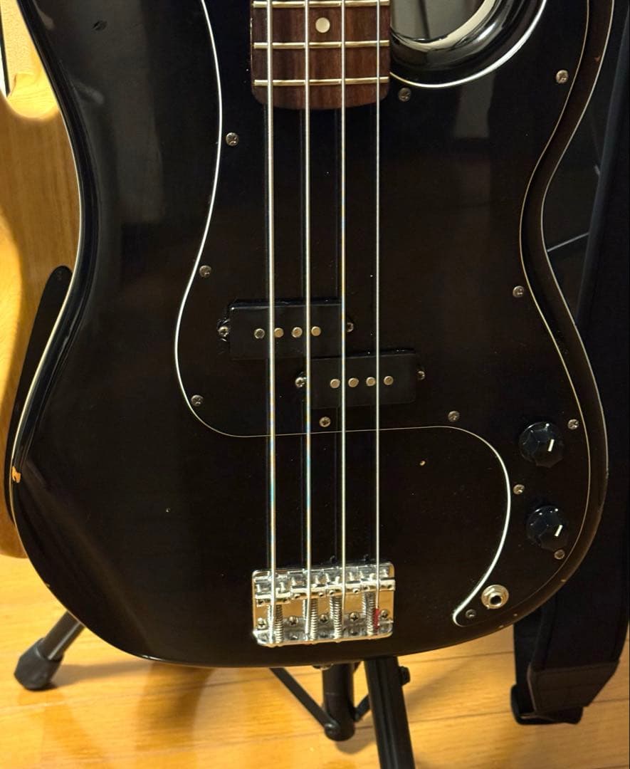 スクワイヤー　ベース　フェンダー　Squier